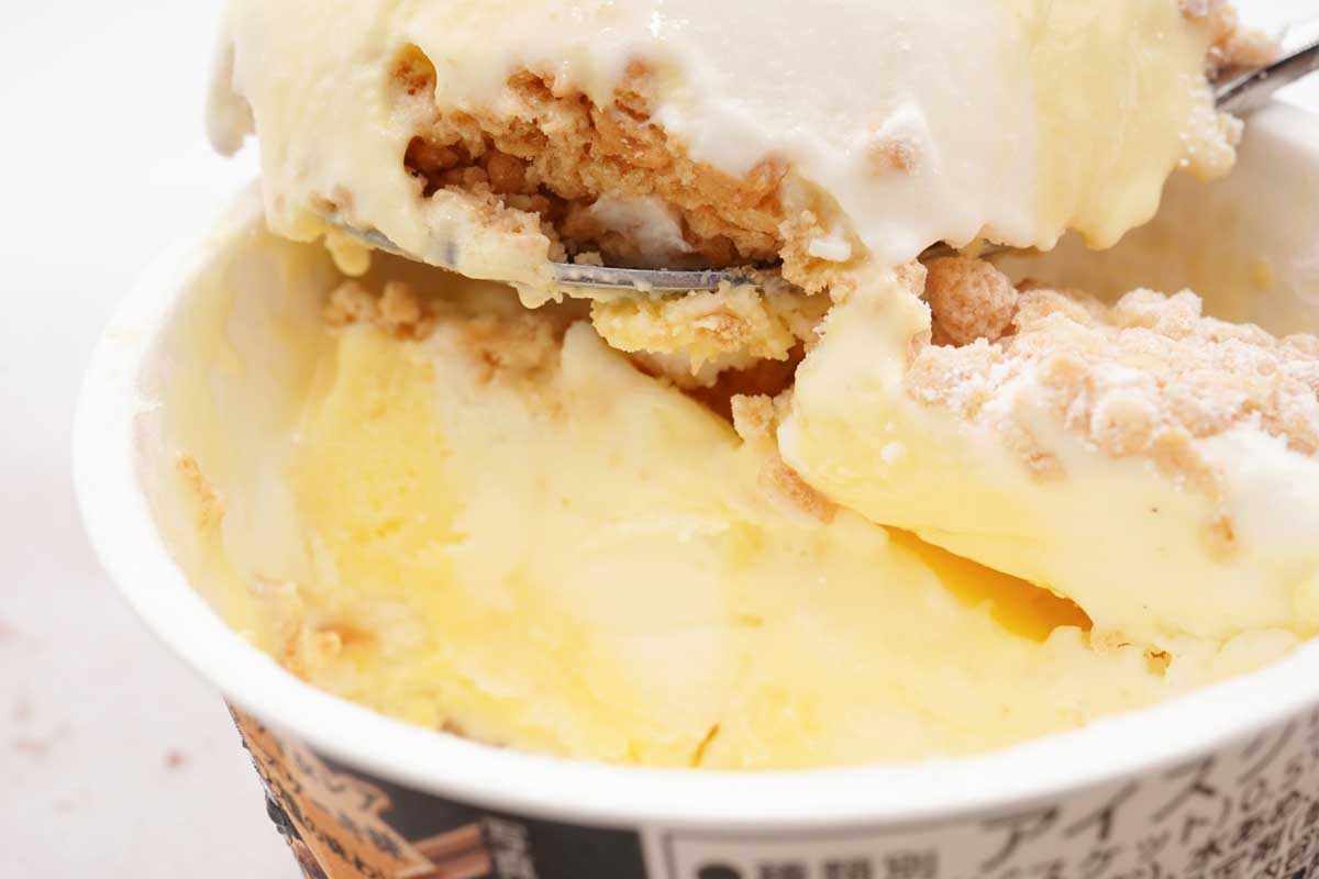 ファミリーマート限定「森永製菓 Wチーズケーキアイス」