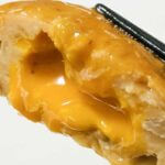 ファミマ「卵黄風ソース入り鶏つくね」