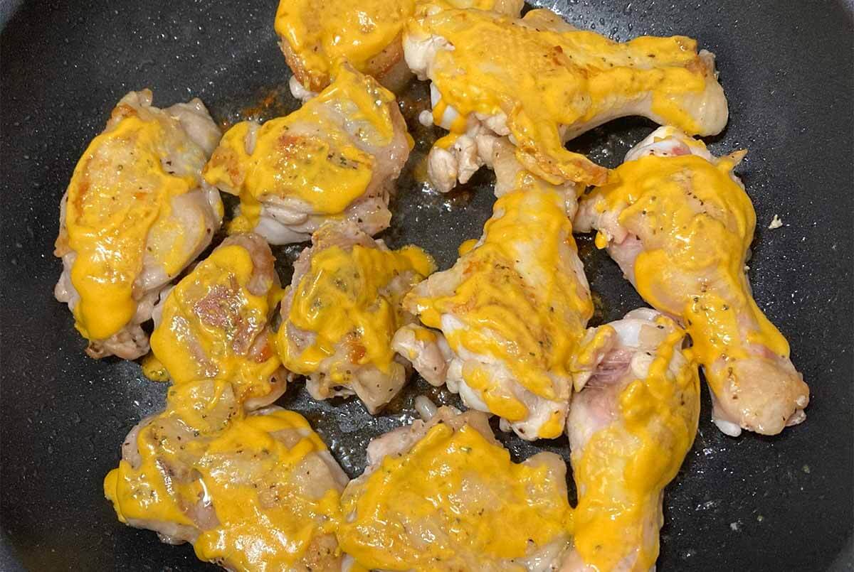 タサン志麻さん「鶏のマスタード煮込み」