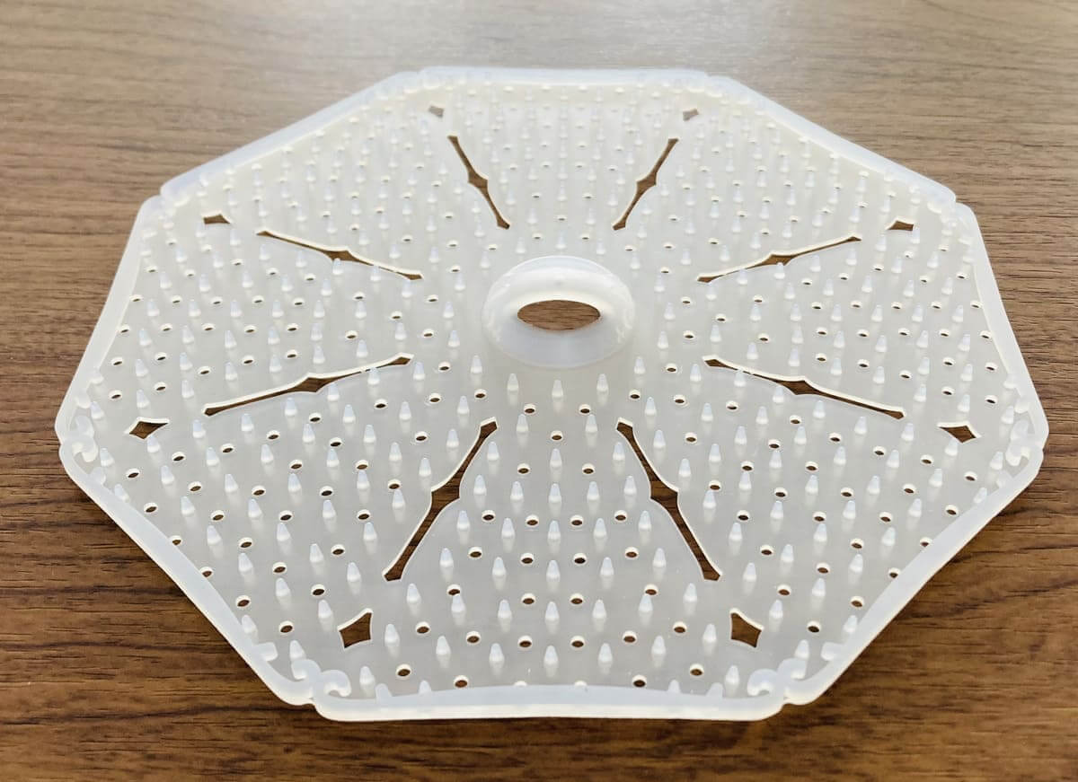 ダイソー「シリコーンあく取り落とし蓋」