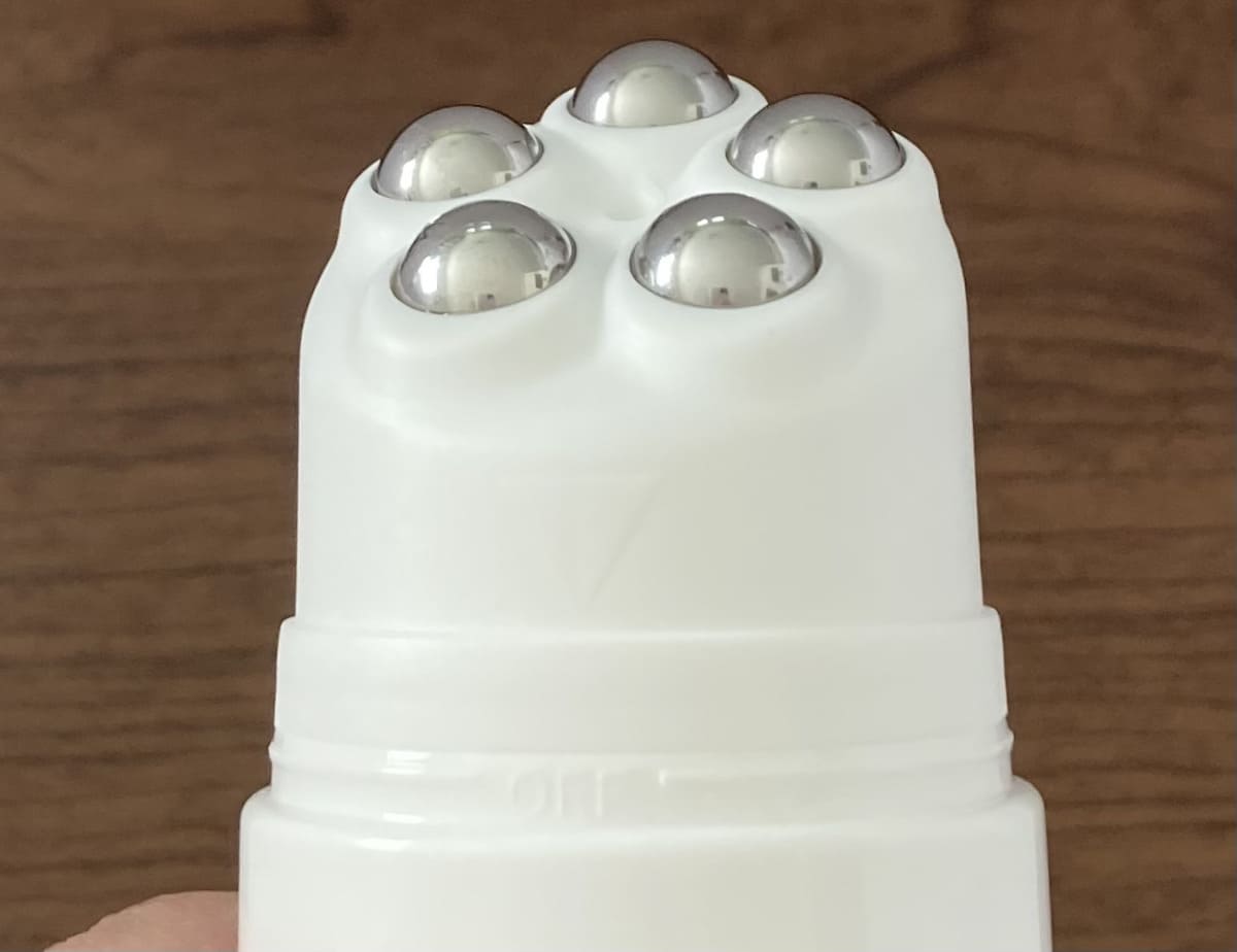 ダイソー「５点ローラー詰め替えチューブ」