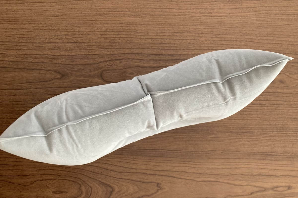 ダイソー「エアー枕」