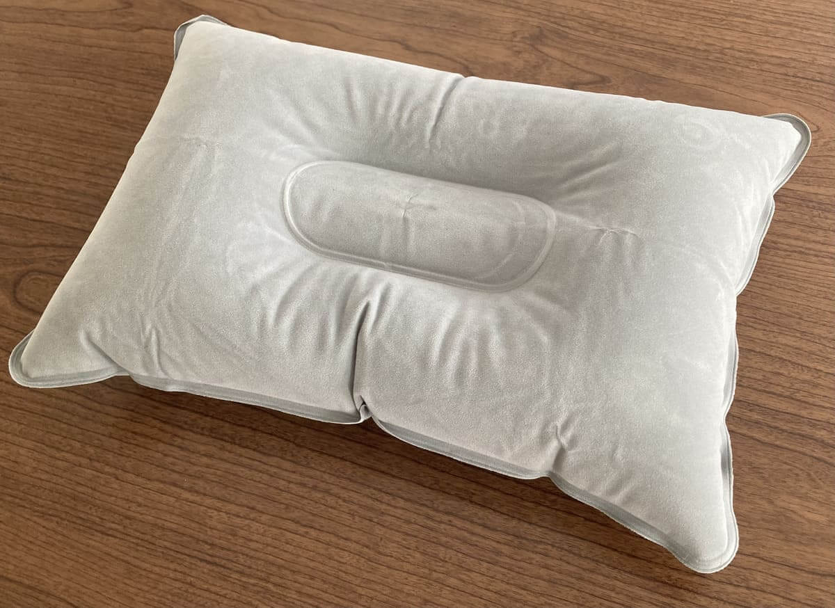 ダイソー「エアー枕」