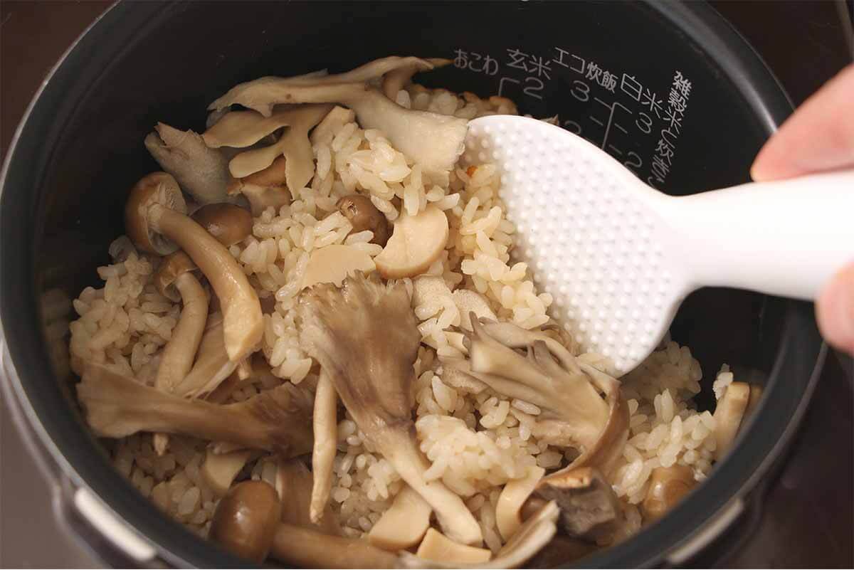 栗原はるみさん「きのこの炊き込みご飯」