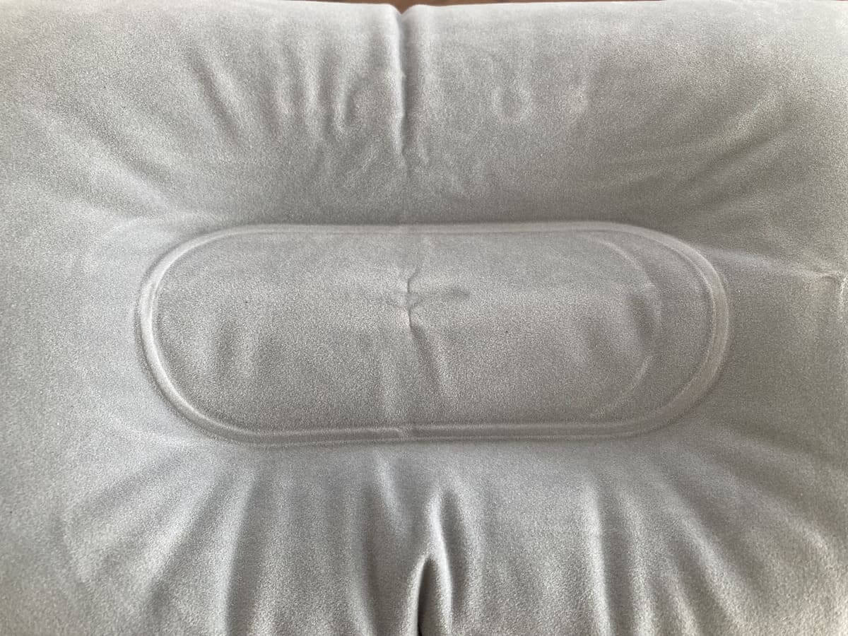 ダイソー「エアー枕」