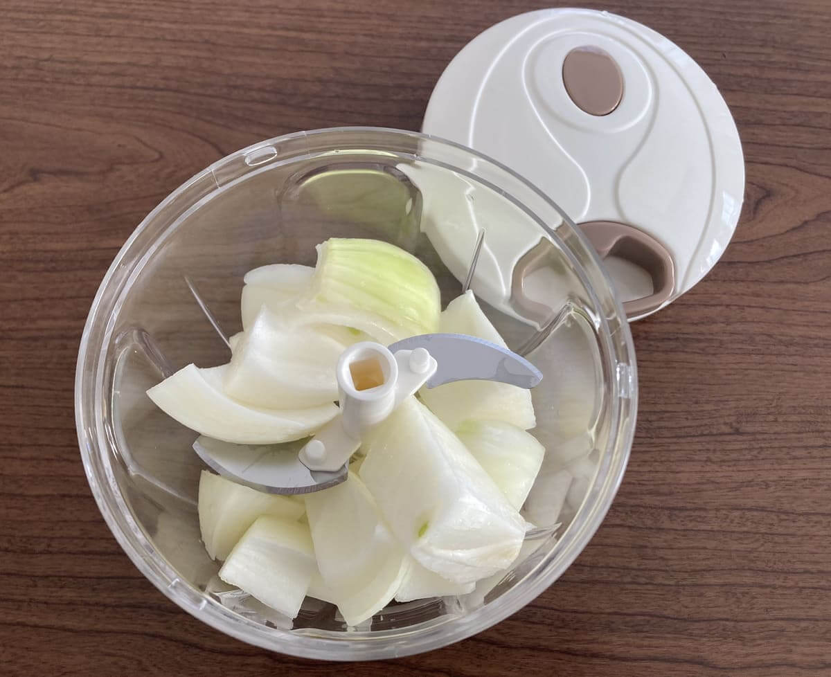 ダイソー「ハンドル野菜カッター(ミキサー付)」