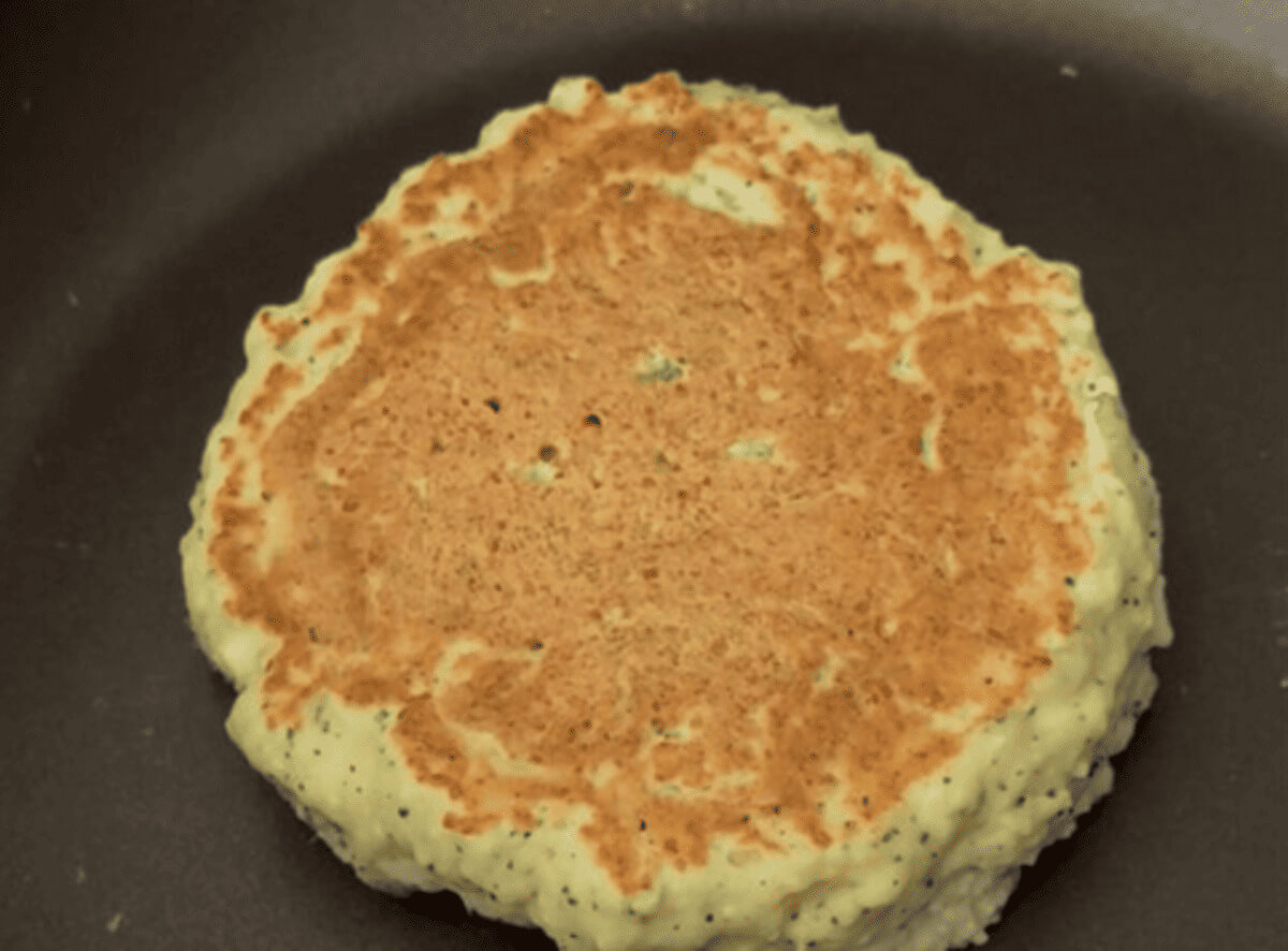 まりえさん「紅茶のもちもち豆腐パンケーキ」レシピ