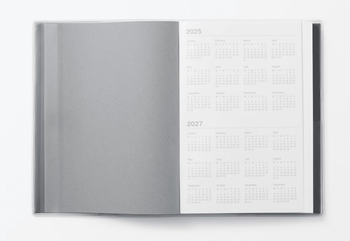 無印良品一覧できるスケジュール帳・マンスリー／デイリー・２０２５年１２月始まり
