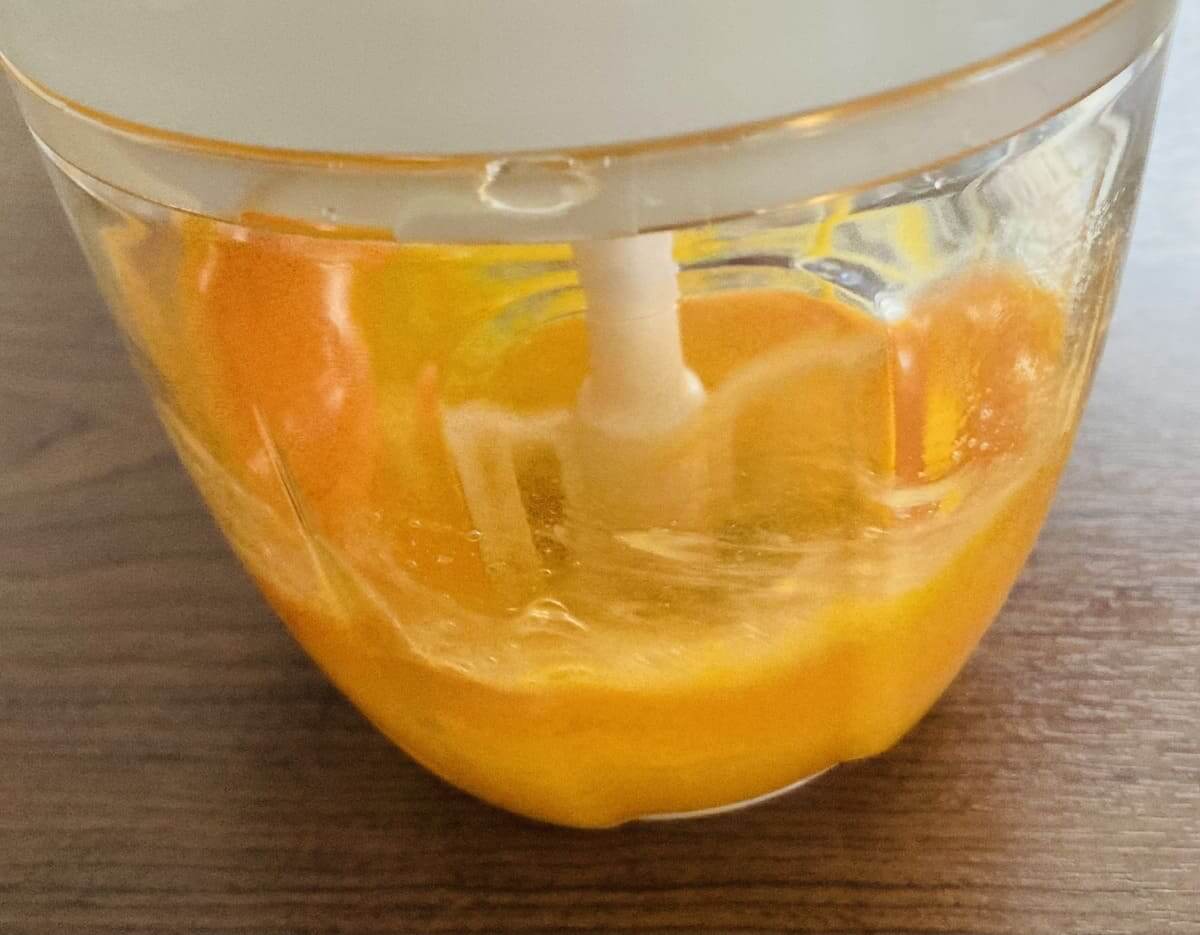 ダイソー「ハンドル野菜カッター(ミキサー付)」