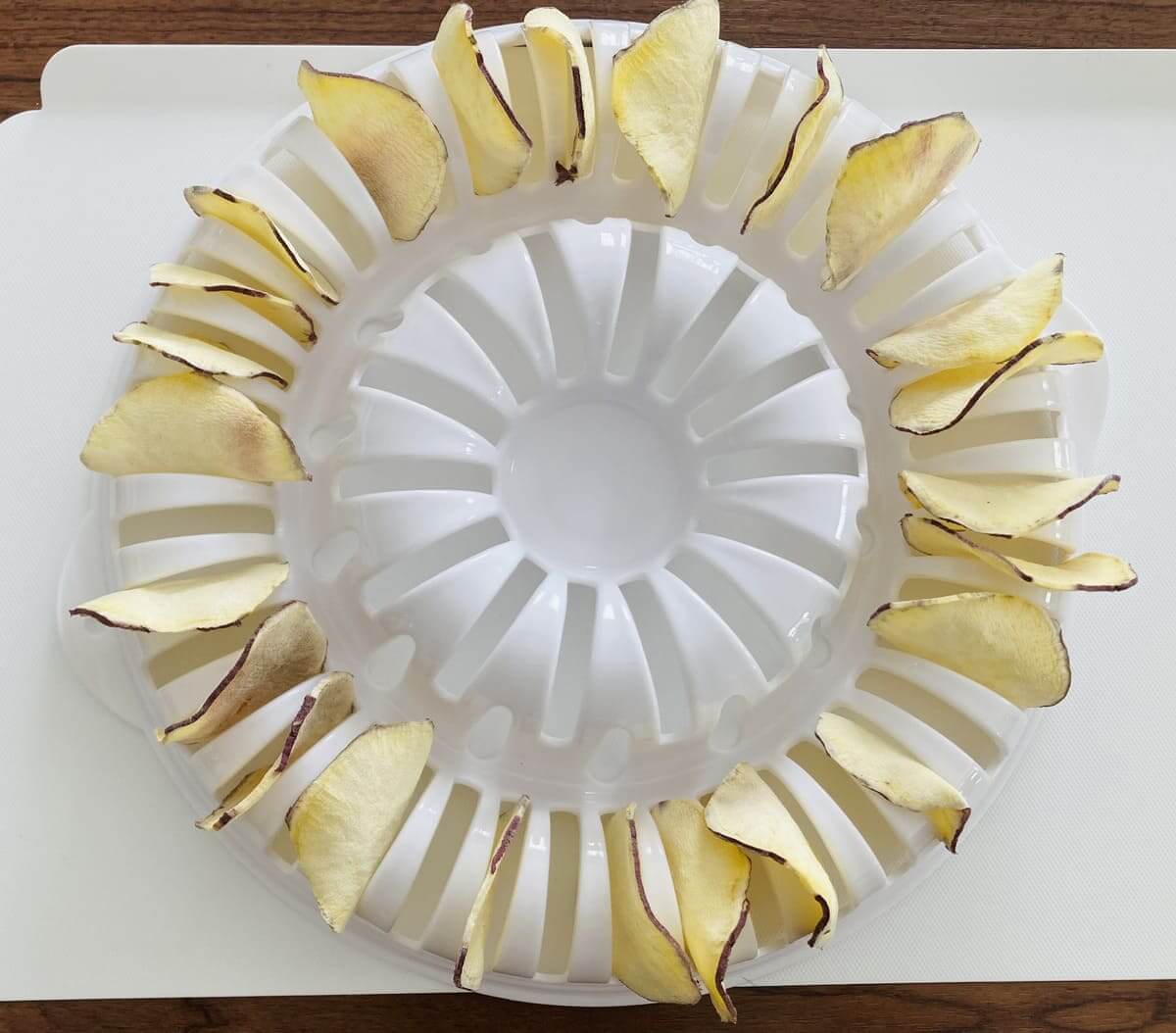 ダイソー「電子レンジチップスメーカー」