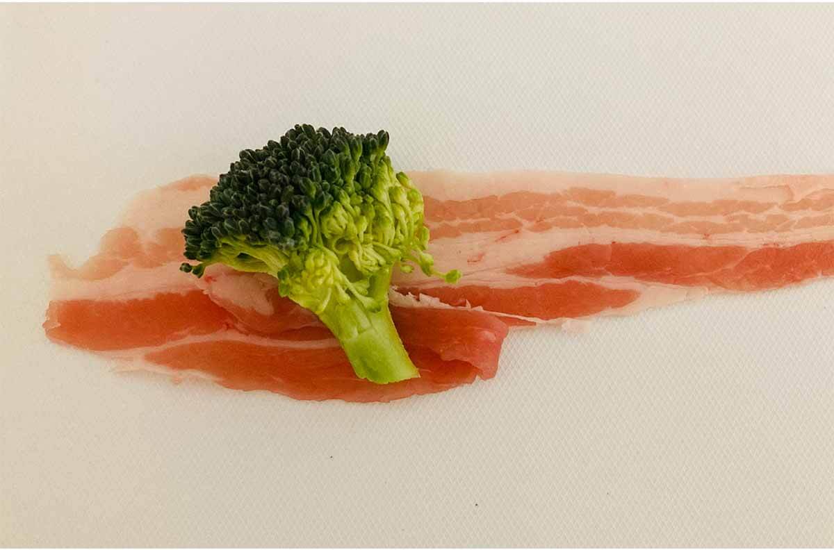 タサン志麻さん「ブロッコリーの肉巻き キノコソース」