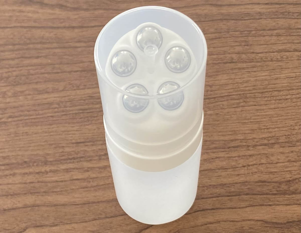 ダイソー「５点ローラー詰め替えチューブ」