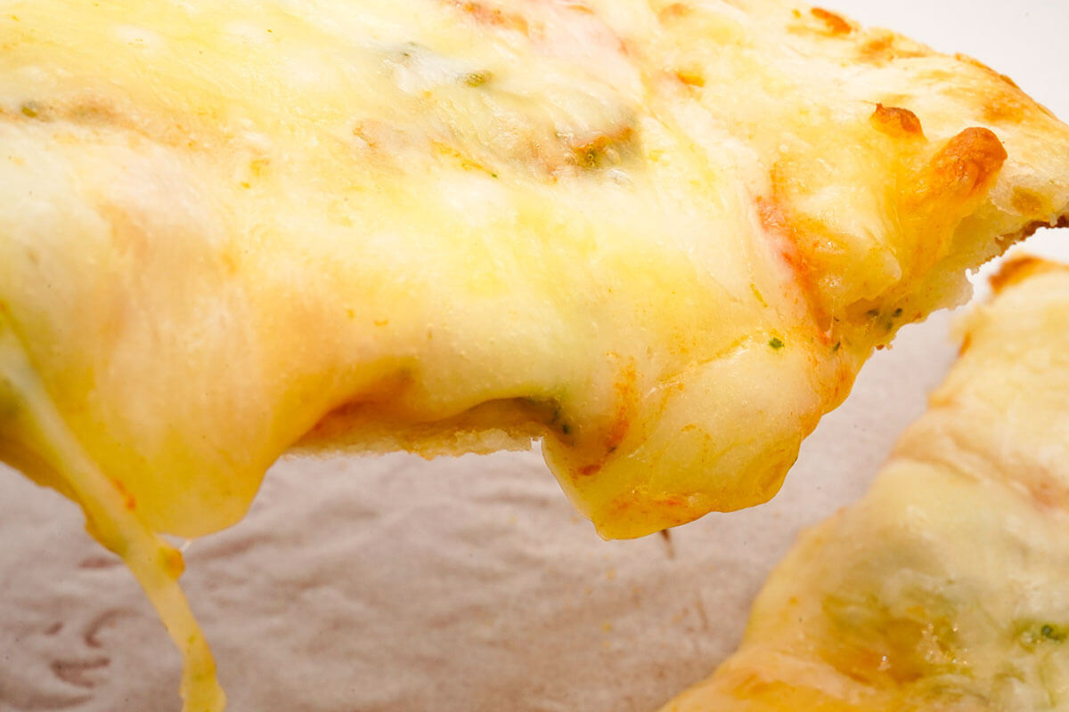 無印良品国産バジルのマルゲリータピザ