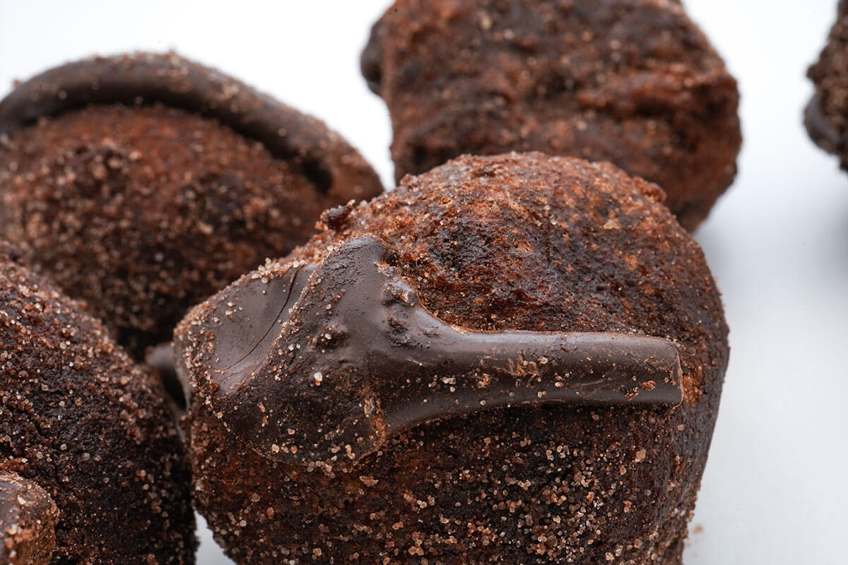 丸亀製麺「丸亀うどーなつ 濃厚ダブルチョコ ごほうびチョコ味」