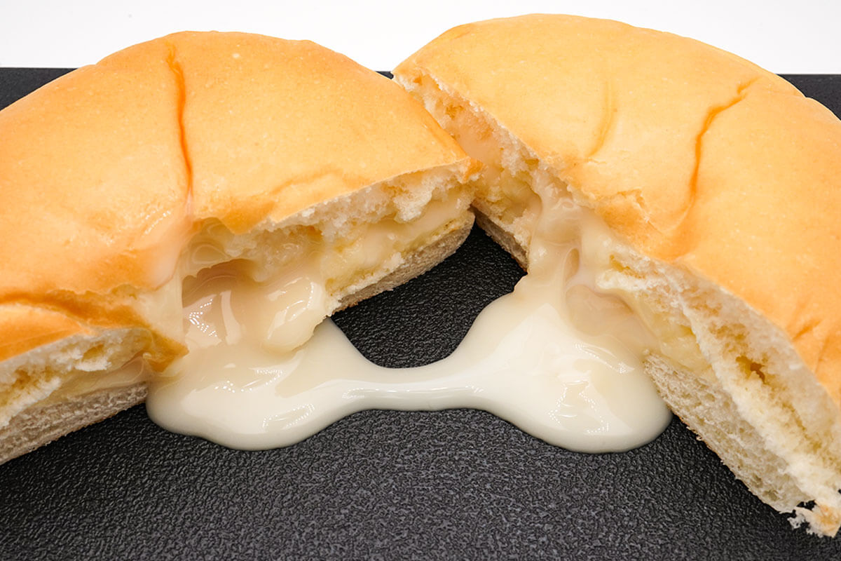 ローソン「大ピンチずかん こぼれるミルククリームパン」