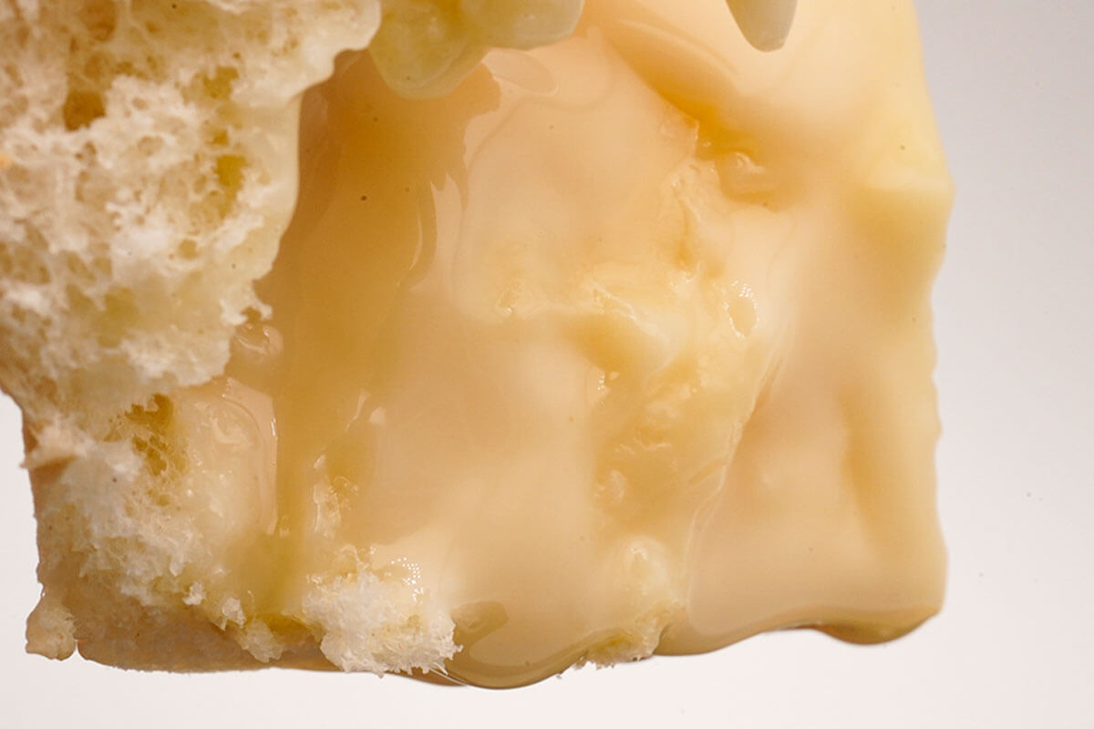 ローソン「大ピンチずかん こぼれるミルククリームパン」