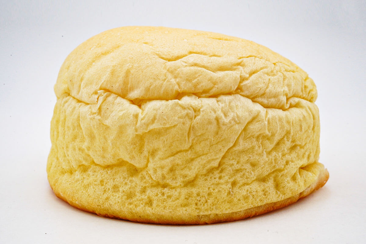 ファミリーマート「ポムポムプリン クリームパン（プリン味）」