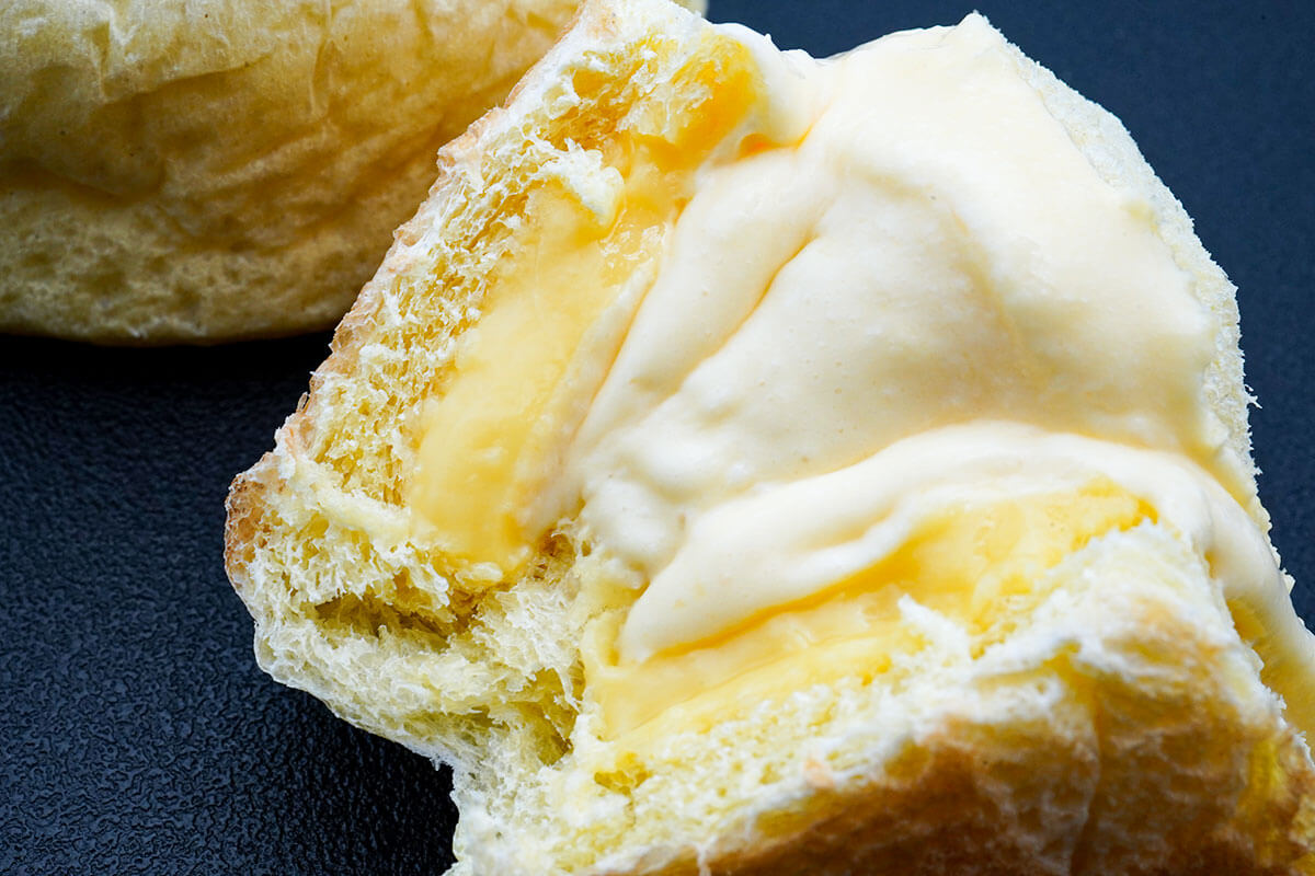 ファミリーマート「ポムポムプリン クリームパン（プリン味）」