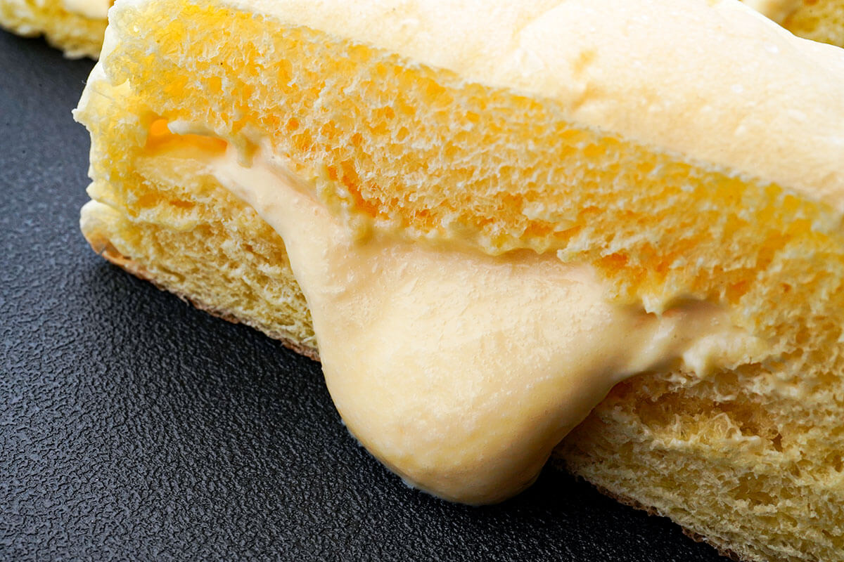 ファミリーマート「ポムポムプリン クリームパン（プリン味）」