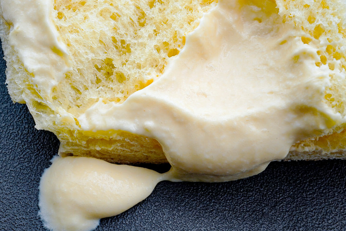 ファミリーマート「ポムポムプリン クリームパン（プリン味）」