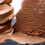 ファミマ「ワッフルコーン本格ベルギーチョコ」