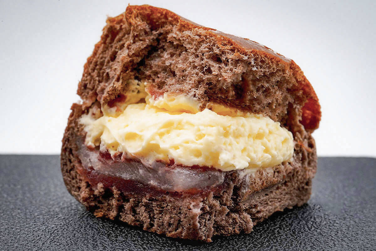 セブンイレブン「ウユクリームパン」