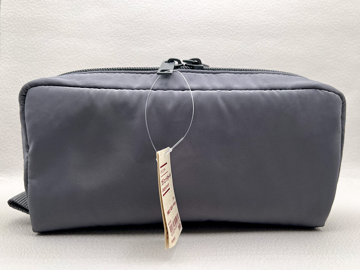 無印良品「ポリエステルガジェットポーチ」