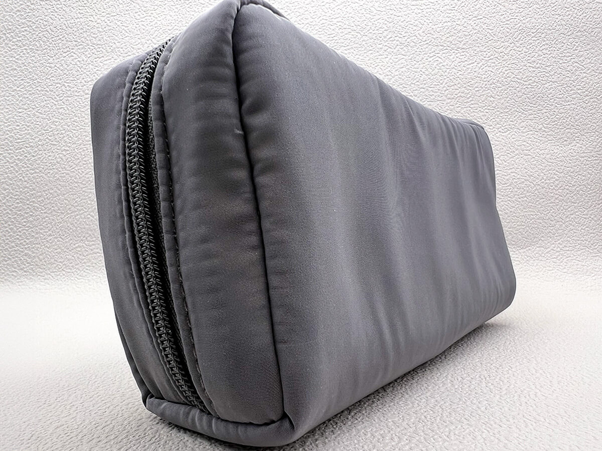 無印良品「ポリエステルガジェットポーチ」