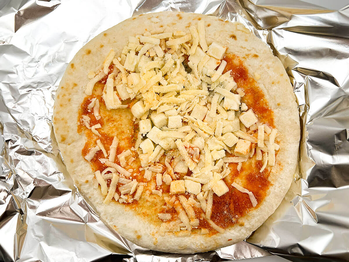 無印良品国産バジルのマルゲリータピザ