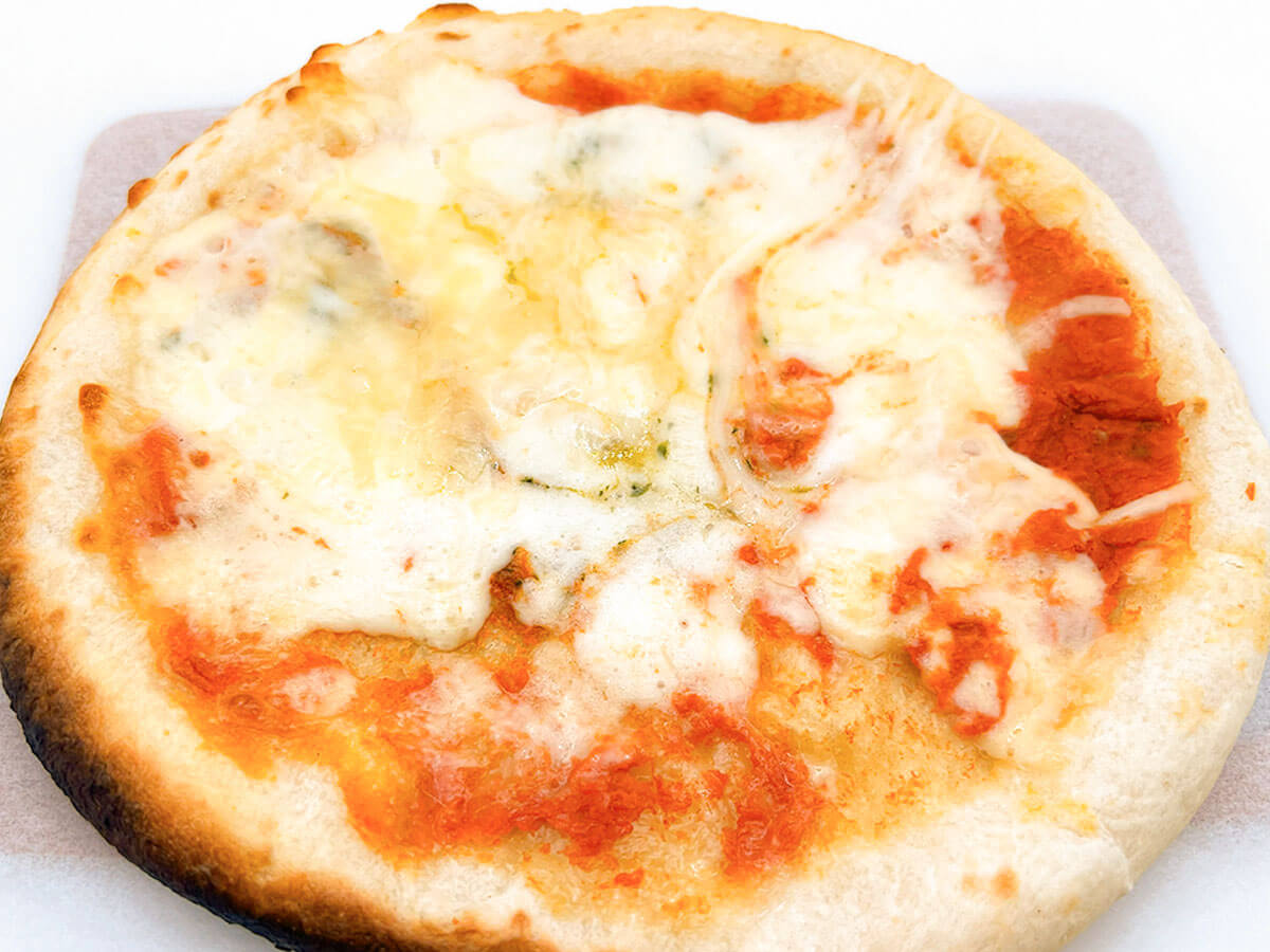 無印良品国産バジルのマルゲリータピザ