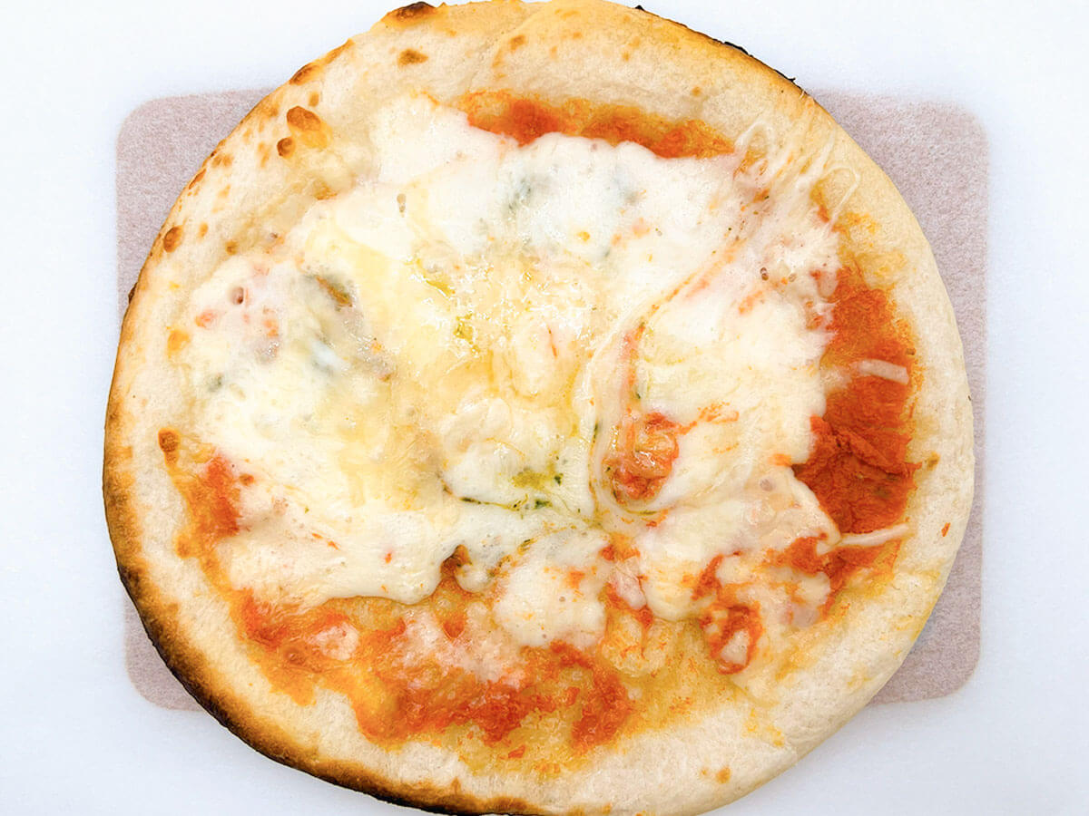 無印良品国産バジルのマルゲリータピザ