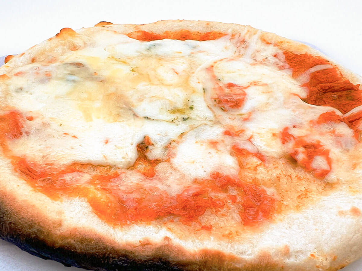 無印良品国産バジルのマルゲリータピザ