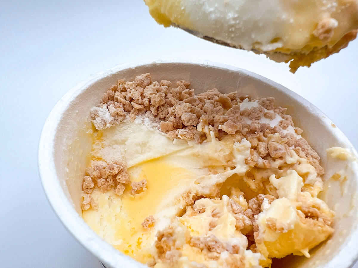 ファミリーマート限定「森永製菓 Wチーズケーキアイス」