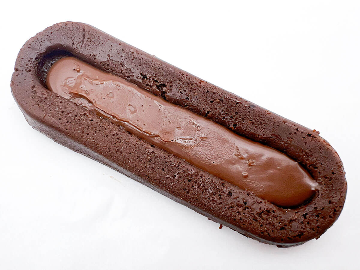 ファミマ「かじる濃厚ガトーショコラ」