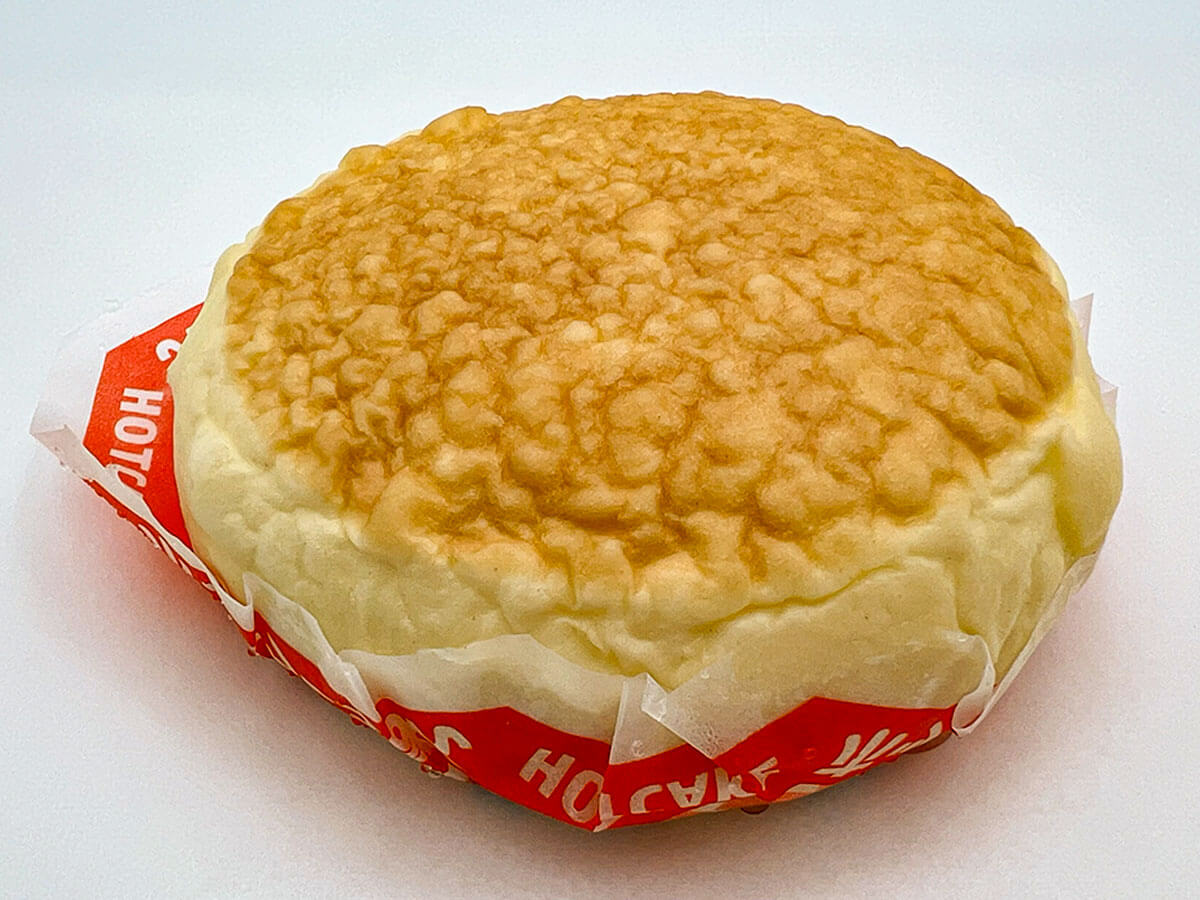 ファミマ「森永製菓監修　バター香るホットケーキまん」