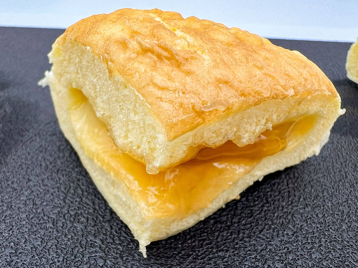 ファミマ「森永製菓監修　バター香るホットケーキまん」