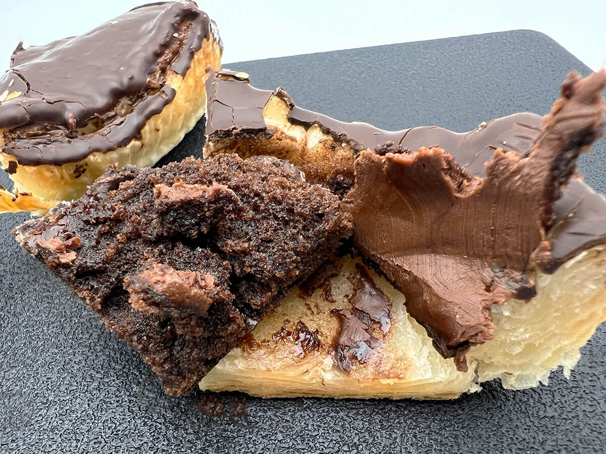 セブンイレブン「チョコブラウニーパイ」