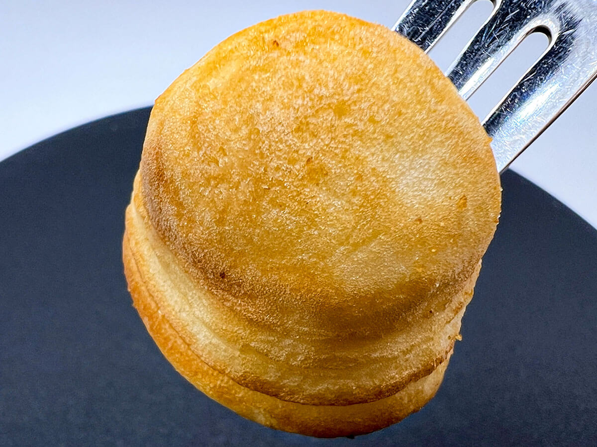 セブンイレブン「ちいかわのころころプチパンケーキ」