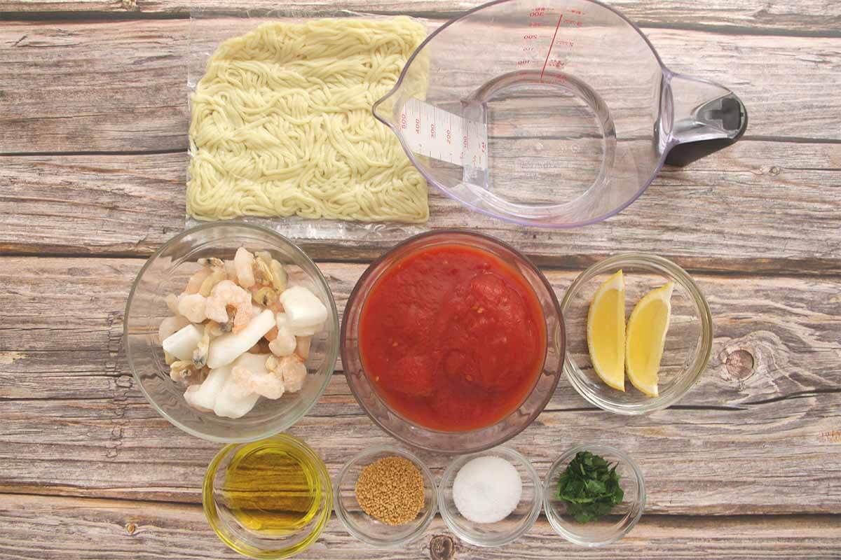 タサン志麻さん「海鮮トマト焼きそば」