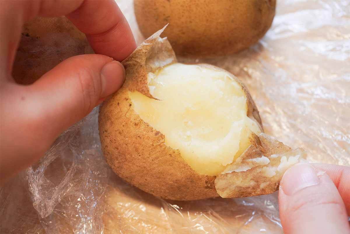 タサン志麻さん「カリカリじゃがいもと鶏のソテー」