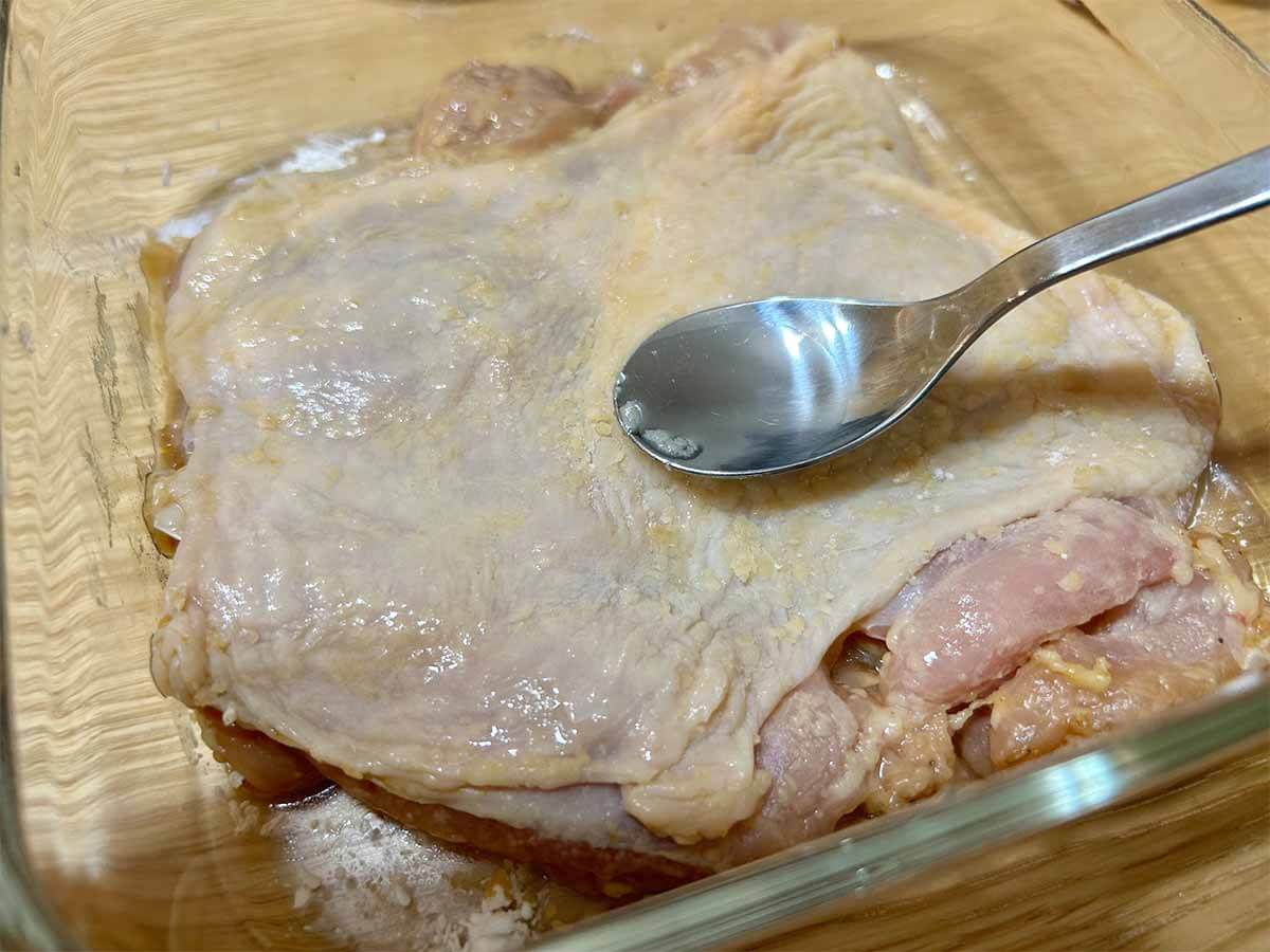 山本ゆりさん「レンジで簡単！旨辛油淋鶏風」