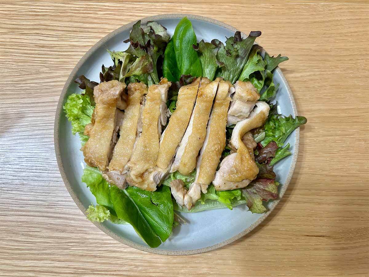 山本ゆりさん「レンジで簡単！旨辛油淋鶏風」