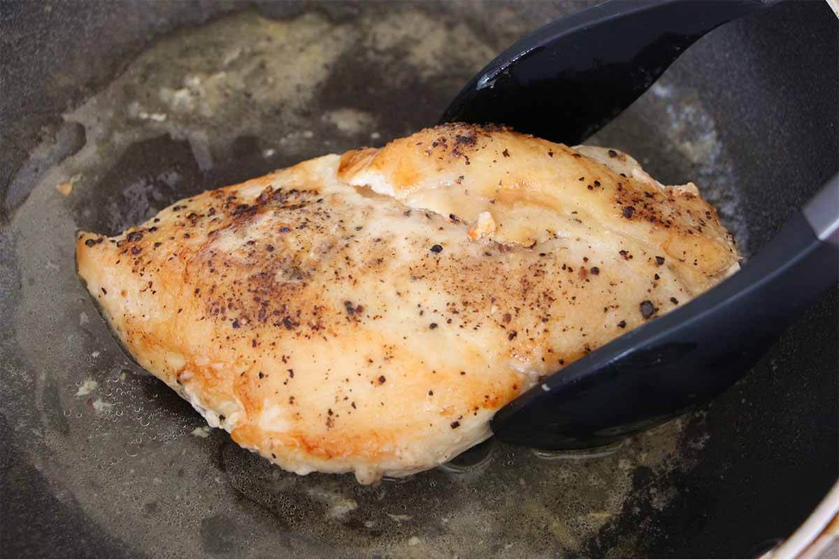 栗原はるみさん「チキンのレモンバターソテー」