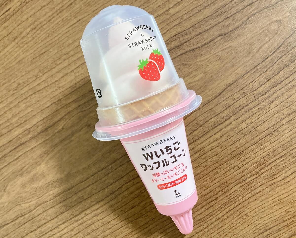 ローソン「Wいちごワッフルコーン」