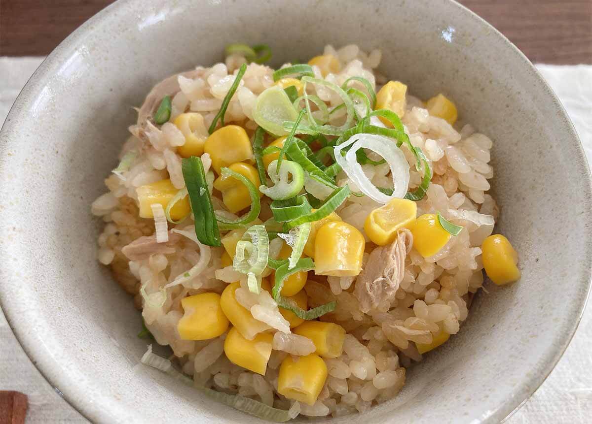 山本ゆりさん「たっぷりコーンとツナの炊き込みご飯」