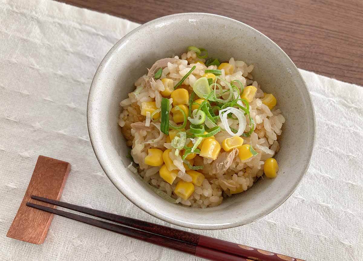 山本ゆりさん「たっぷりコーンとツナの炊き込みご飯」
