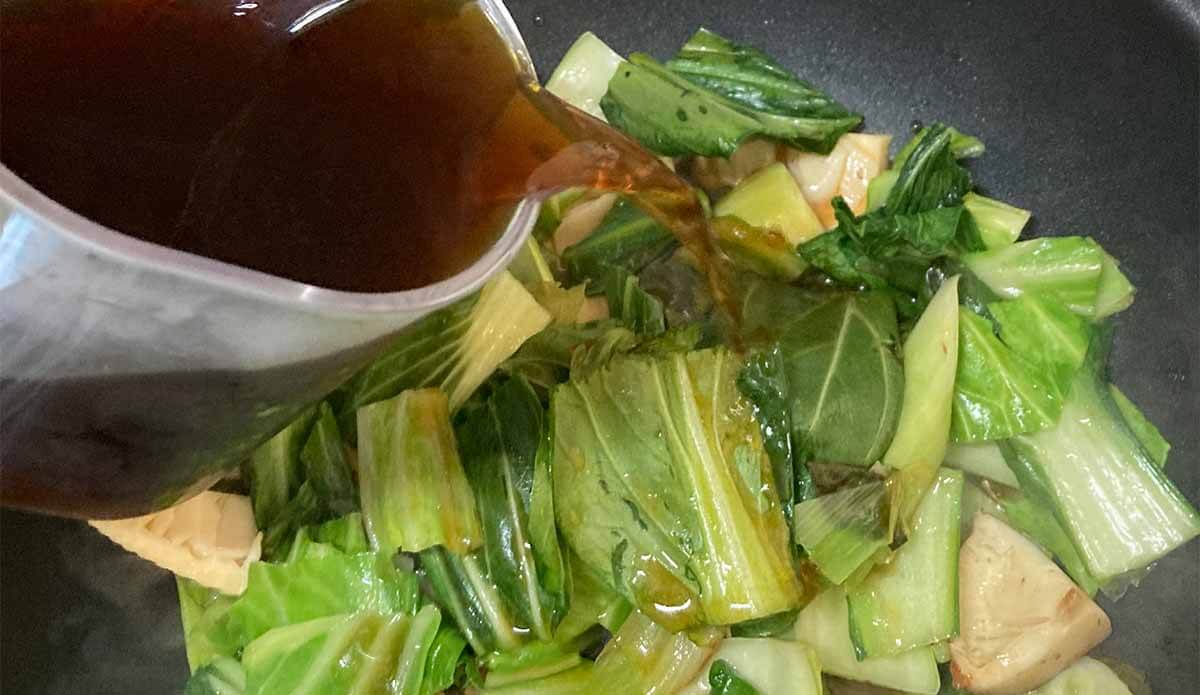 栗原はるみさん「干ししいたけと鶏肉の煮込み」