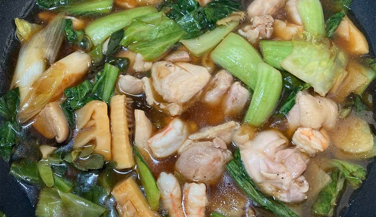 栗原はるみさん「干ししいたけと鶏肉の煮込み」