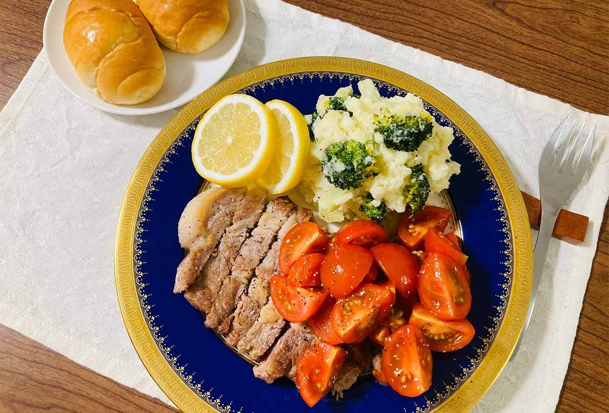 栗原はるみさんレシピ「塩豚のソテー マッシュポテト添え」