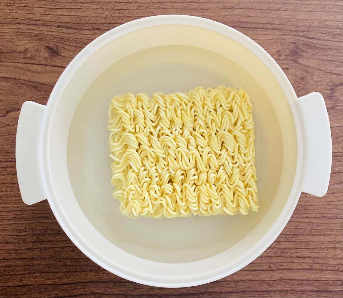 3COINS「ザル付きビストロヌードル」